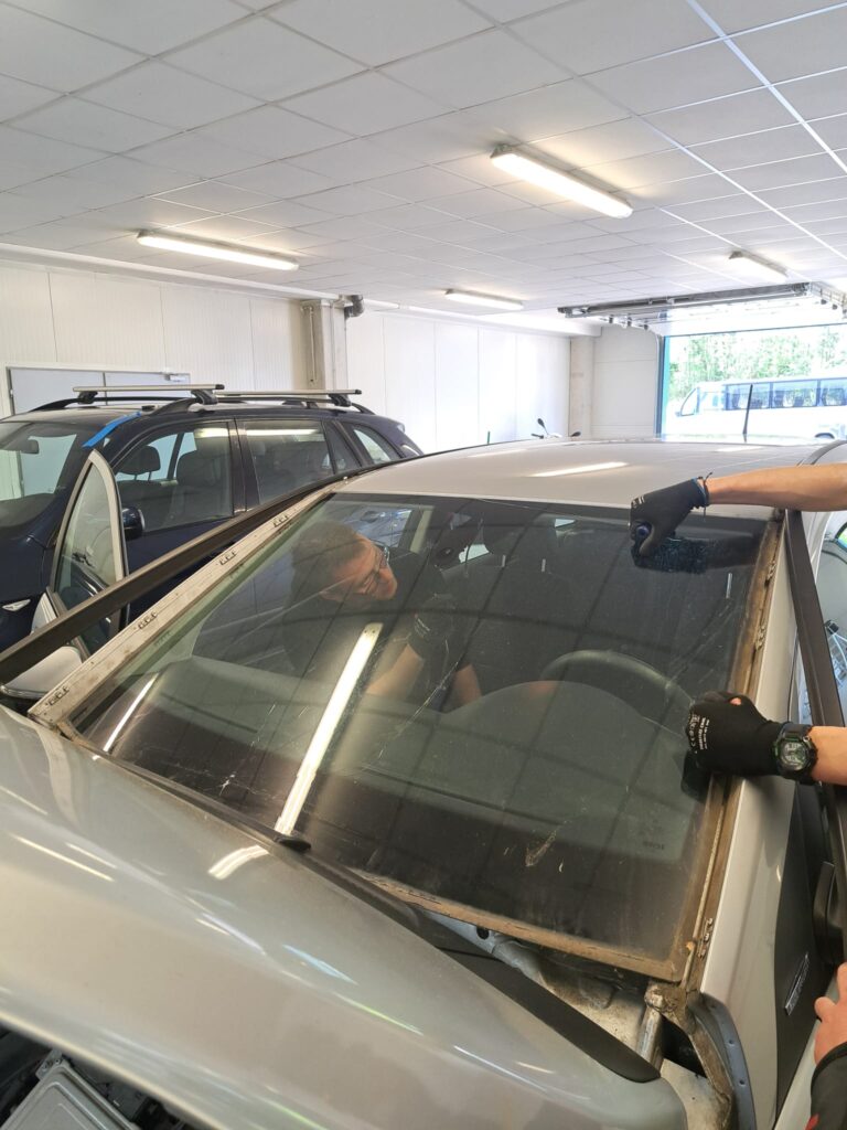 Nahlédli jsme do praxe - VOŠ, SPŠ automobilní a technická