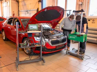 Diagnostika a servis silničních vozidel