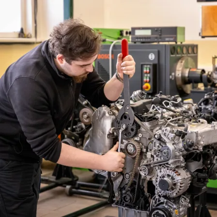 VOŠ, SPŠ automobilní a technická - VOŠ, SPŠ automobilní a technická