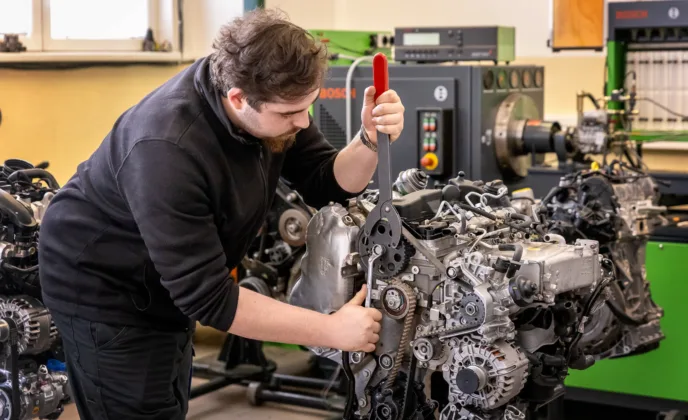 Diagnostika a servis silničních vozidel - VOŠ, SPŠ automobilní a technická