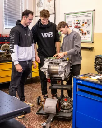 Diagnostika a servis silničních vozidel - VOŠ, SPŠ automobilní a technická