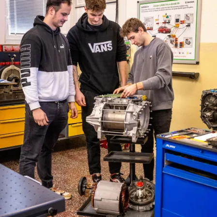 Diagnostika motorových vozidel - VOŠ, SPŠ automobilní a technická