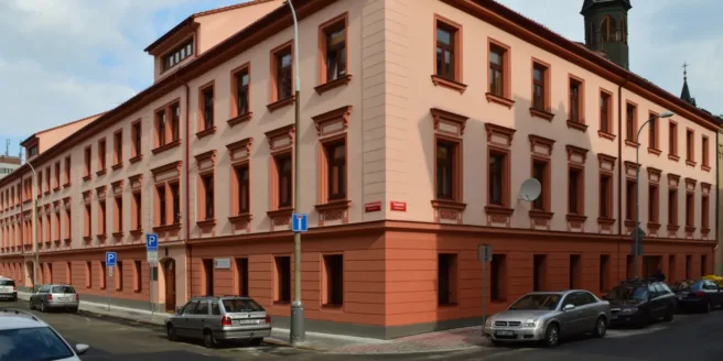 Budovy školy - VOŠ, SPŠ automobilní a technická
