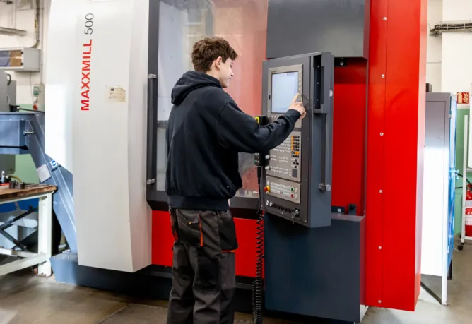 Obráběč kovů - VOŠ, SPŠ automobilní a technická