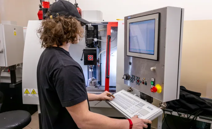 Obráběč kovů - VOŠ, SPŠ automobilní a technická