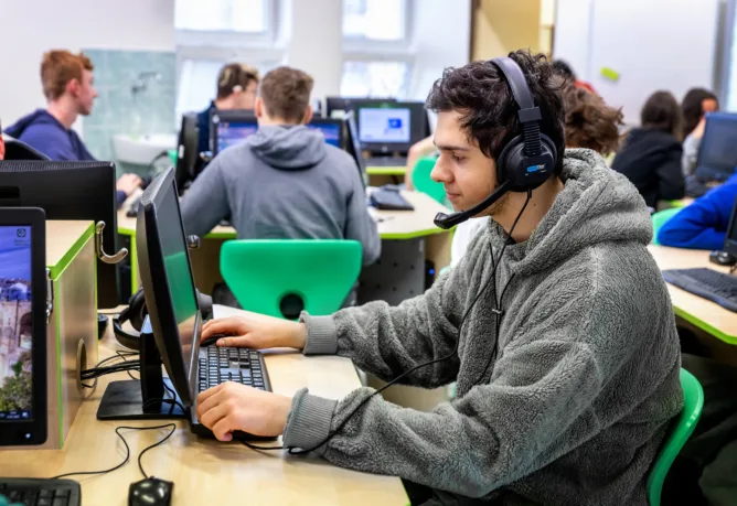 Podnikání - VOŠ, SPŠ automobilní a technická