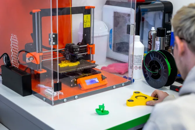 Úřední deska - VOŠ, SPŠ automobilní a technická