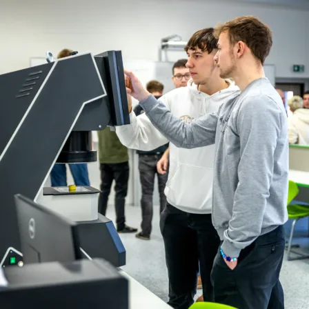VOŠ, SPŠ automobilní a technická - VOŠ, SPŠ automobilní a technická