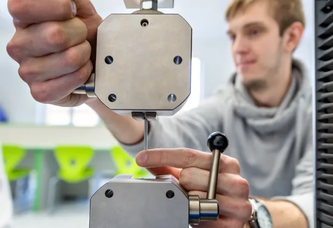 Provozní technika - VOŠ, SPŠ automobilní a technická