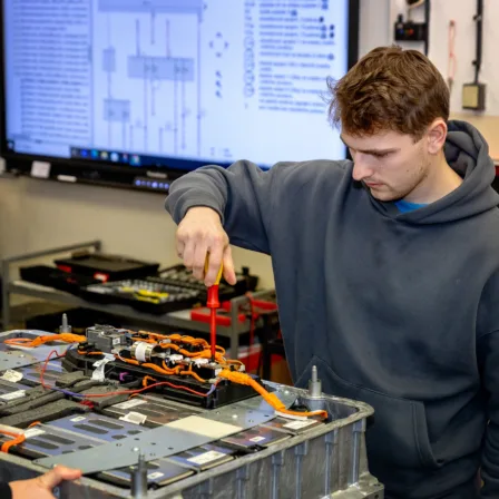 Autotronik - VOŠ, SPŠ automobilní a technická