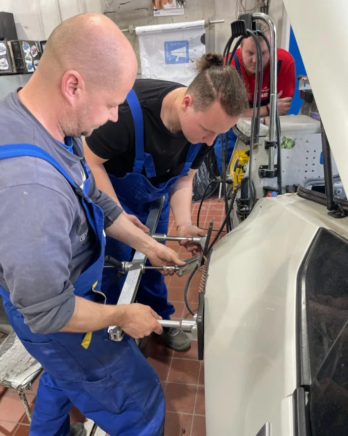 Karosář - VOŠ, SPŠ automobilní a technická