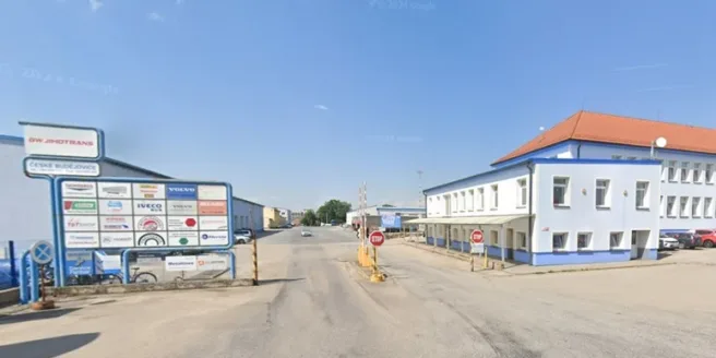 Budovy školy - VOŠ, SPŠ automobilní a technická