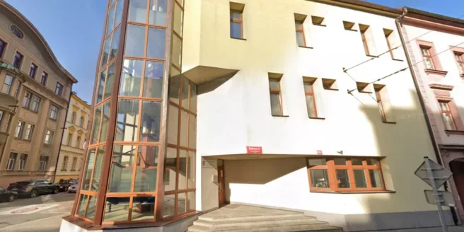 Budovy školy - VOŠ, SPŠ automobilní a technická