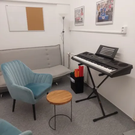 Domov mládeže - VOŠ, SPŠ automobilní a technická