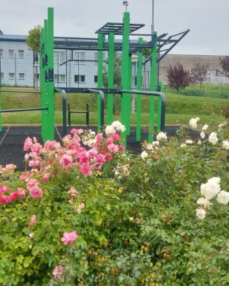 Domov mládeže - VOŠ, SPŠ automobilní a technická