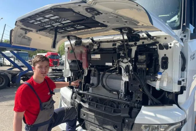 Autoservis - VOŠ, SPŠ automobilní a technická