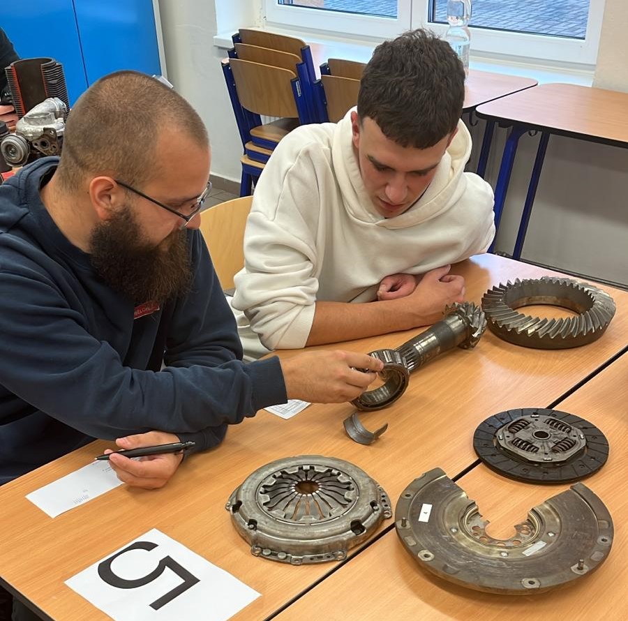 Školní kolo soutěže Autoopravář junior - VOŠ, SPŠ automobilní a technická