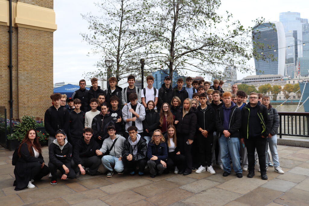 Podzimní dobrodružství v Anglii - VOŠ, SPŠ automobilní a technická