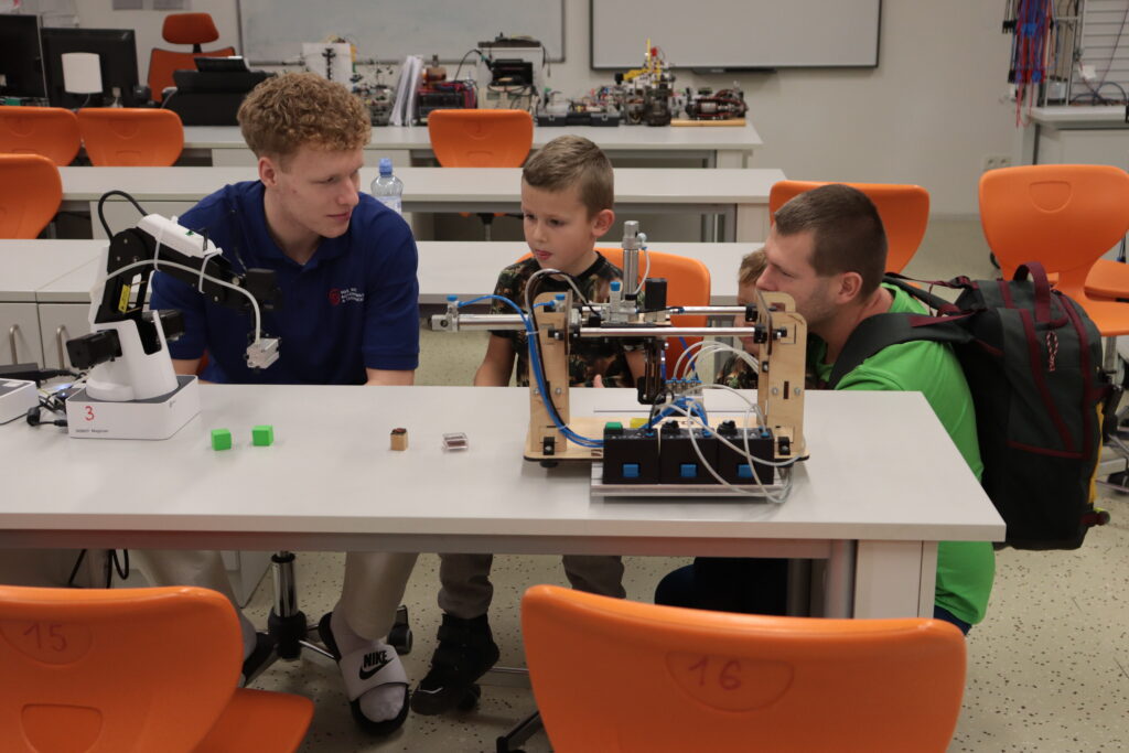 Odpoledne s technikou - VOŠ, SPŠ automobilní a technická