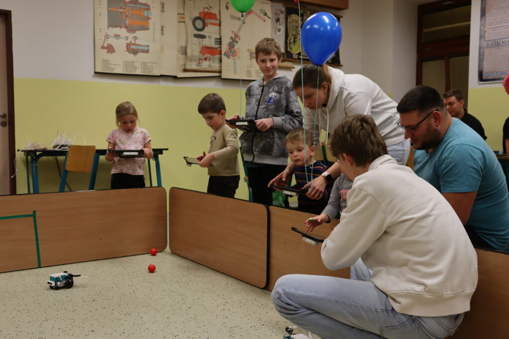 Odpoledne s technikou - VOŠ, SPŠ automobilní a technická