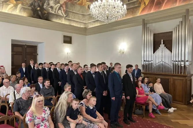 Zakončení studia - VOŠ, SPŠ automobilní a technická