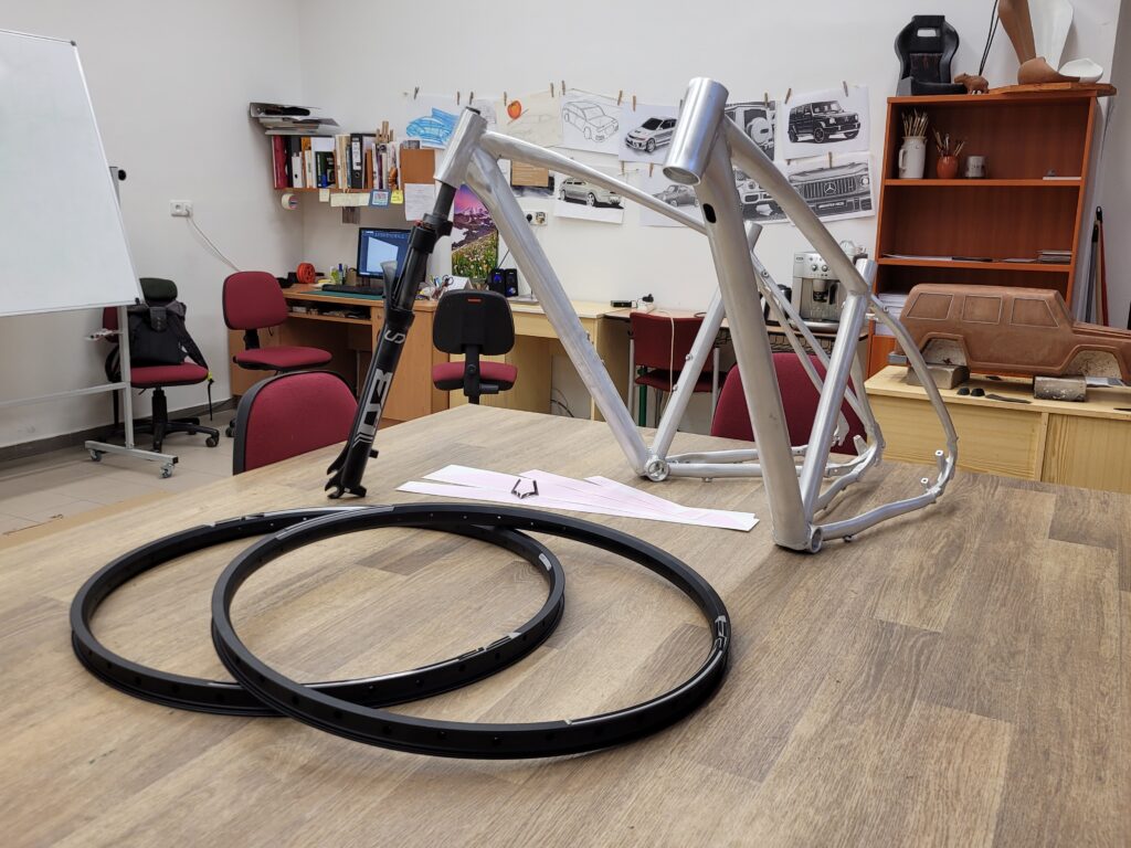 Navrhujeme design s Leader Fox - VOŠ, SPŠ automobilní a technická