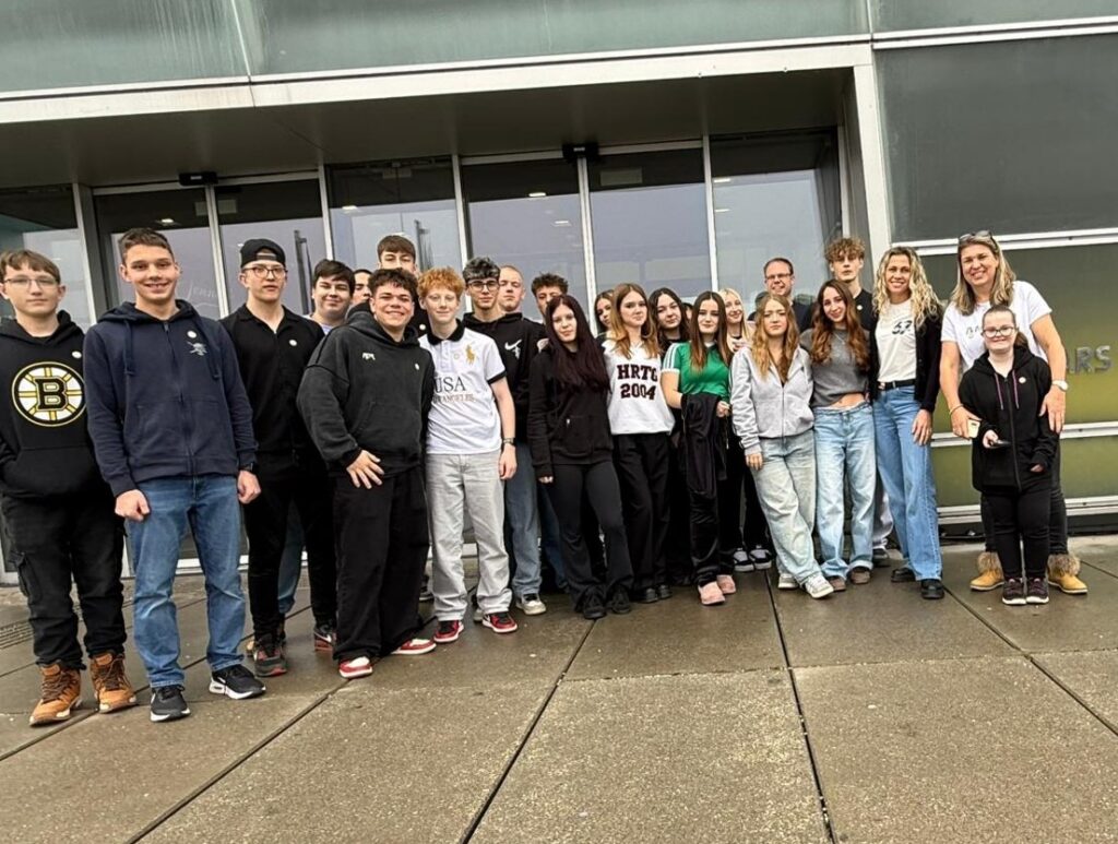 VL1 vyrazila do Lince - VOŠ, SPŠ automobilní a technická