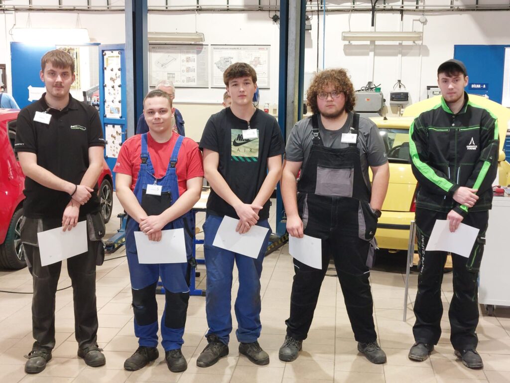 Automechanik Junior - Krajské kolo - VOŠ, SPŠ automobilní a technická
