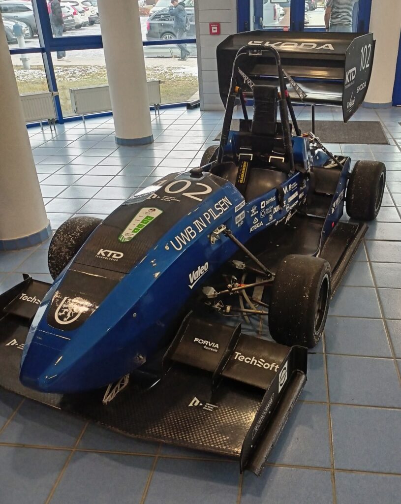 Den otevřených dveří na Fakultě strojní ZČU - VOŠ, SPŠ automobilní a technická