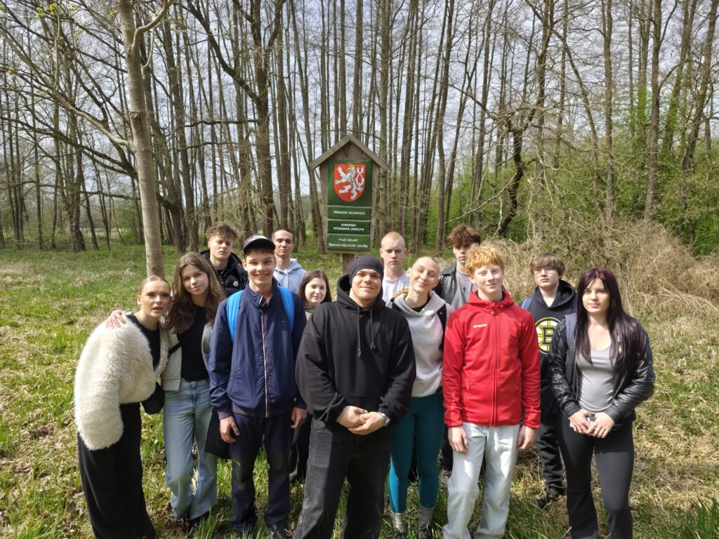 VL1 vyrazila k Vrbenským rybníkům - VOŠ, SPŠ automobilní a technická