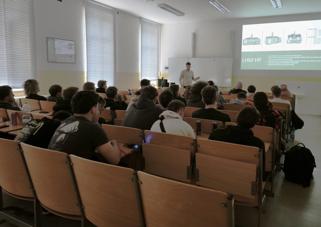 Lukáš Kříženecký sdílel svou cestu k vlastní firmě - VOŠ, SPŠ automobilní a technická