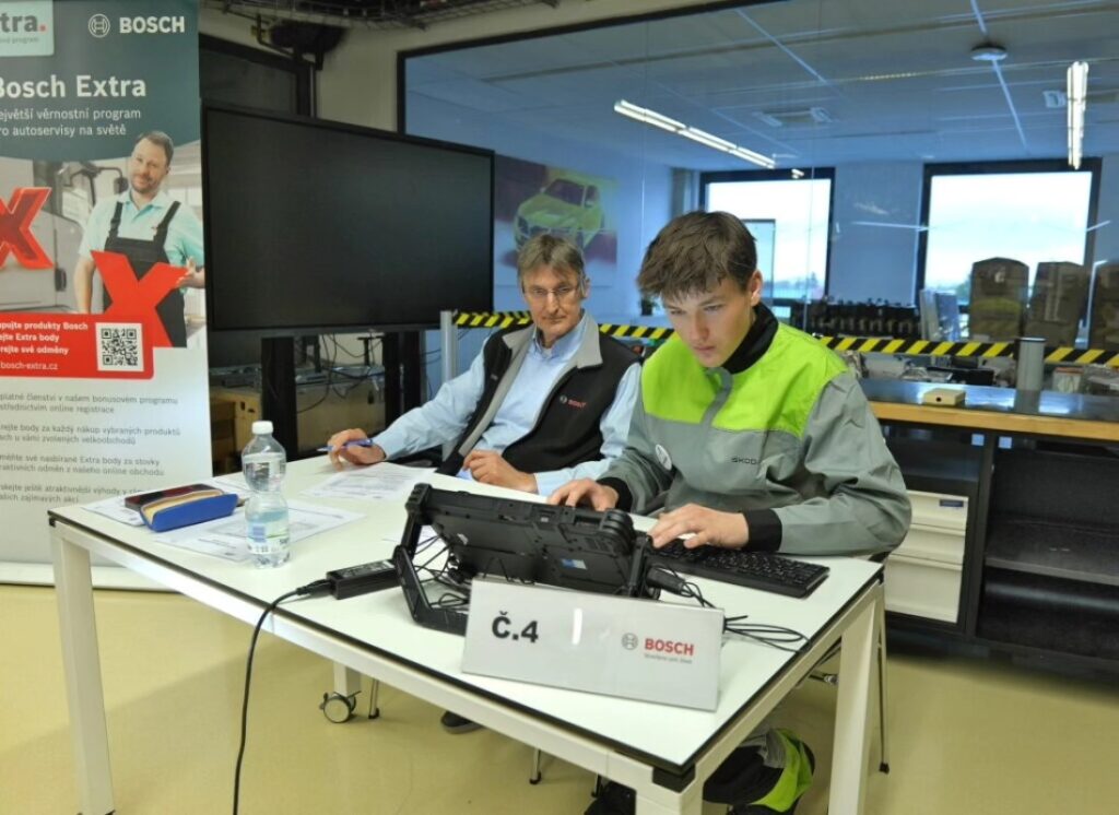Autoopravář Junior 2026: zlato pro Karosáře a dominance v Automechanikovi - VOŠ, SPŠ automobilní a technická