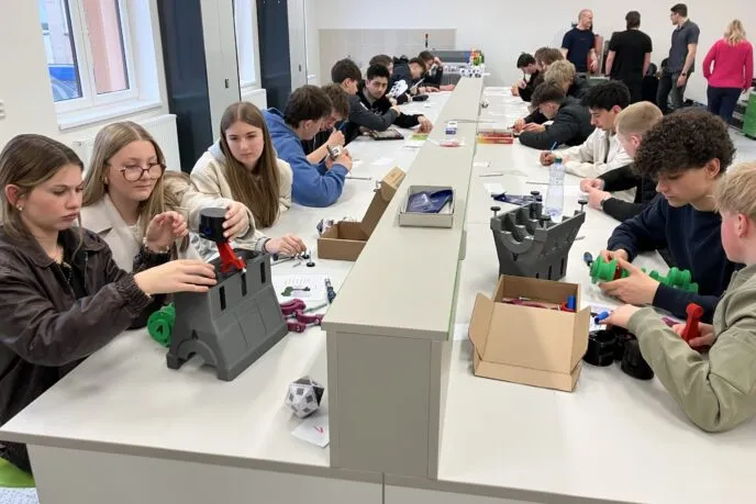 VOŠ, SPŠ automobilní a technická - VOŠ, SPŠ automobilní a technická