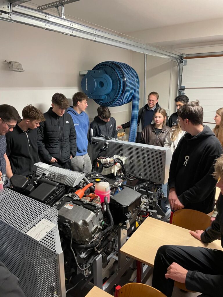 Partnerská škola z Freistadtu u nás na škole - VOŠ, SPŠ automobilní a technická