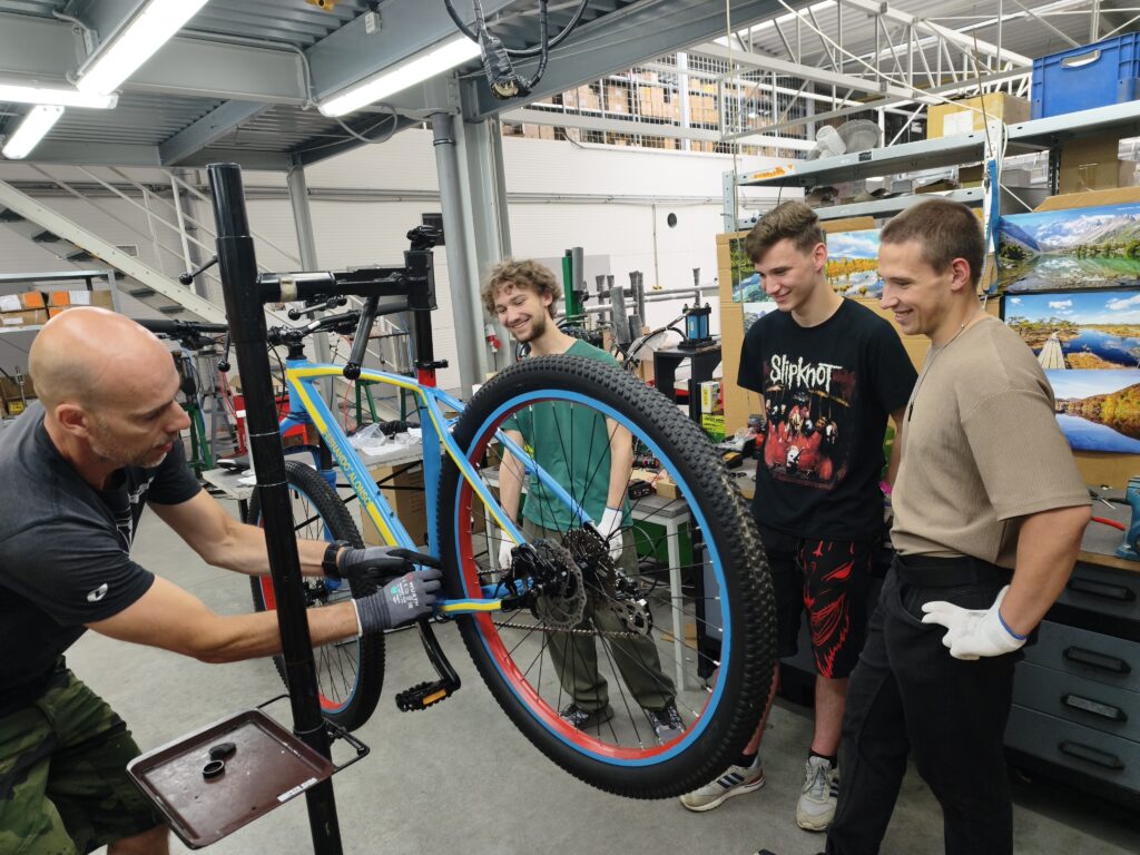 Kreativita na dvou kolech - VOŠ, SPŠ automobilní a technická