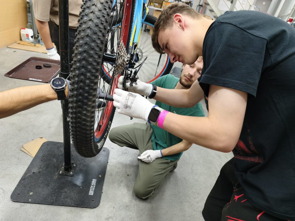 Kreativita na dvou kolech - VOŠ, SPŠ automobilní a technická