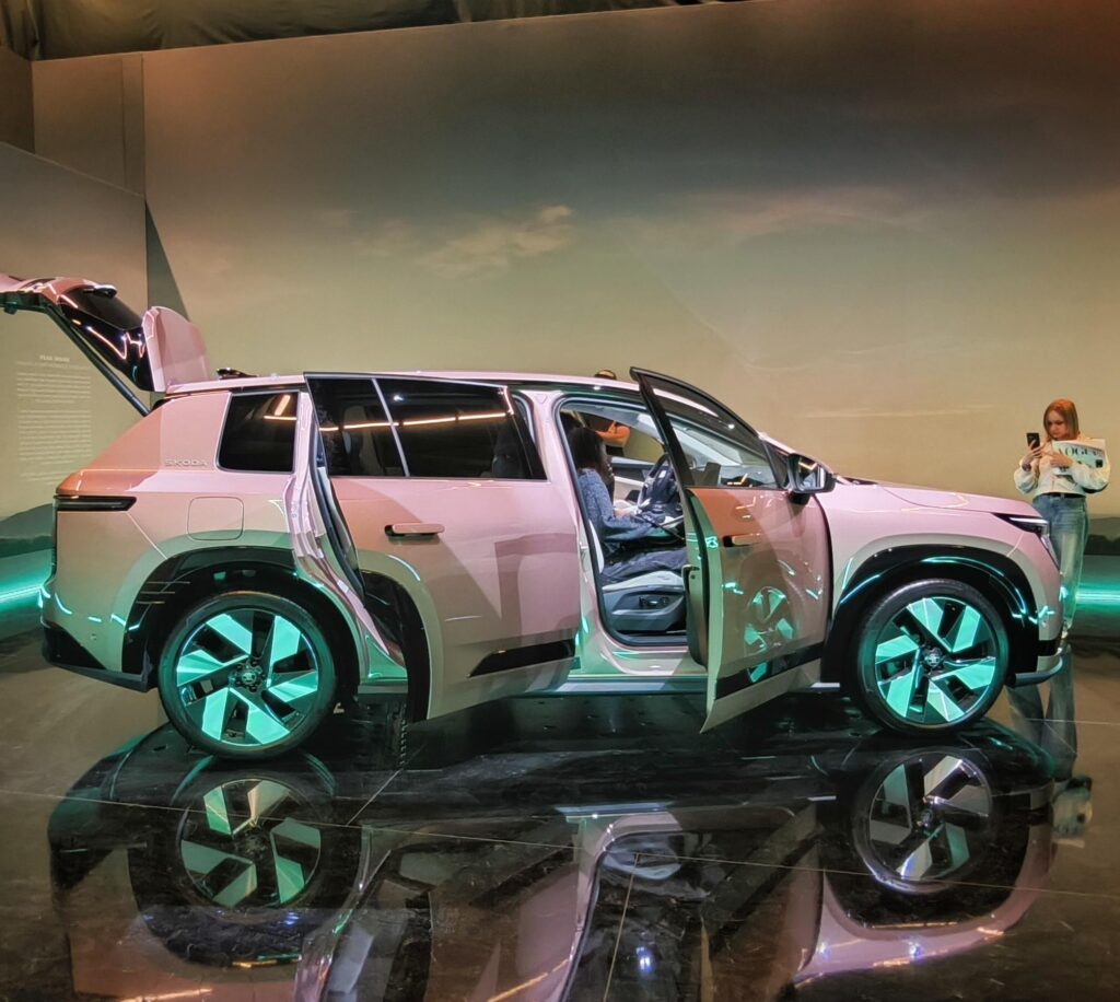 Třída TL2 načerpala inspiraci na festivalu Designblok 2026 - VOŠ, SPŠ automobilní a technická