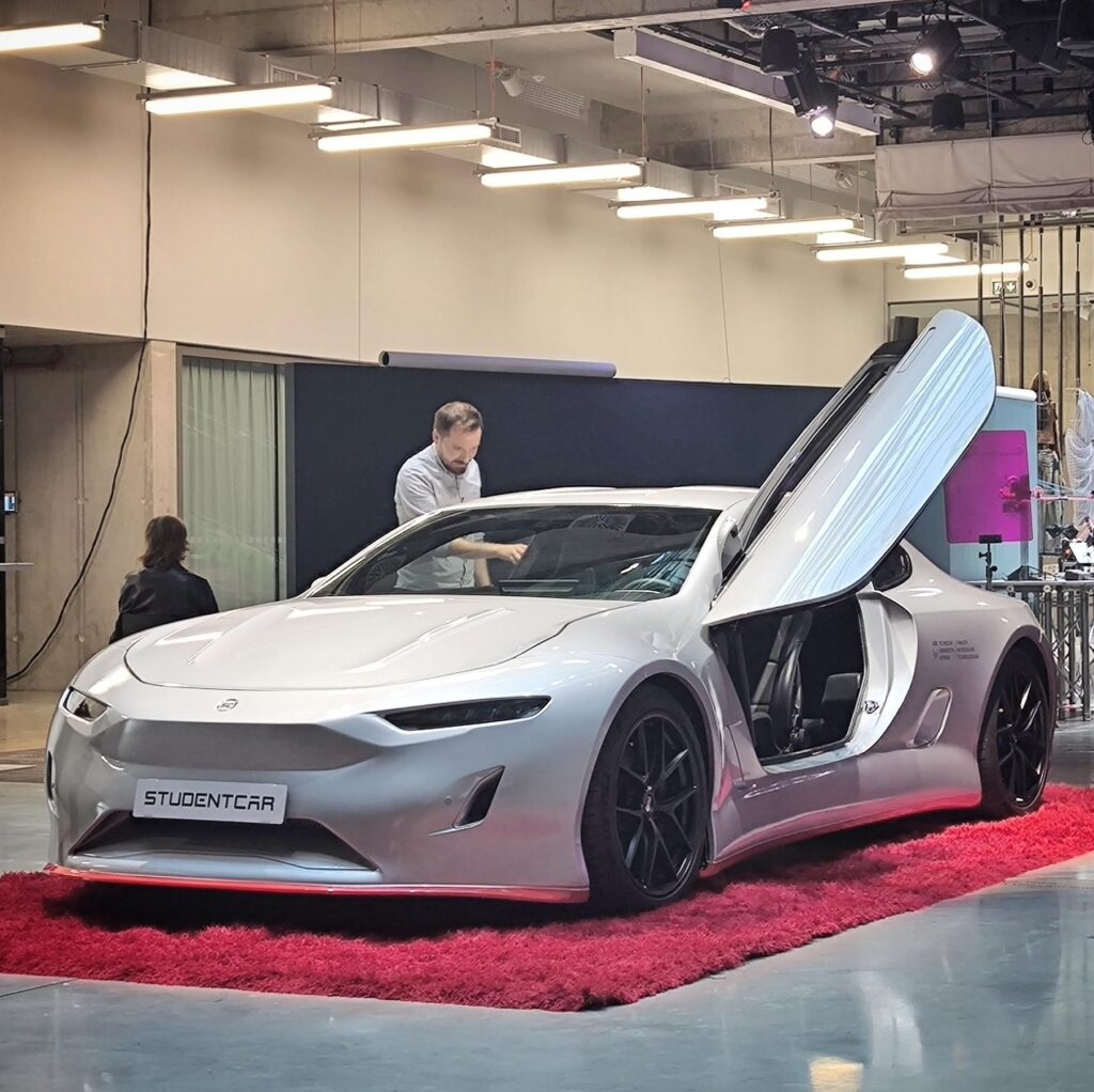 Třída TL2 načerpala inspiraci na festivalu Designblok 2026 - VOŠ, SPŠ automobilní a technická